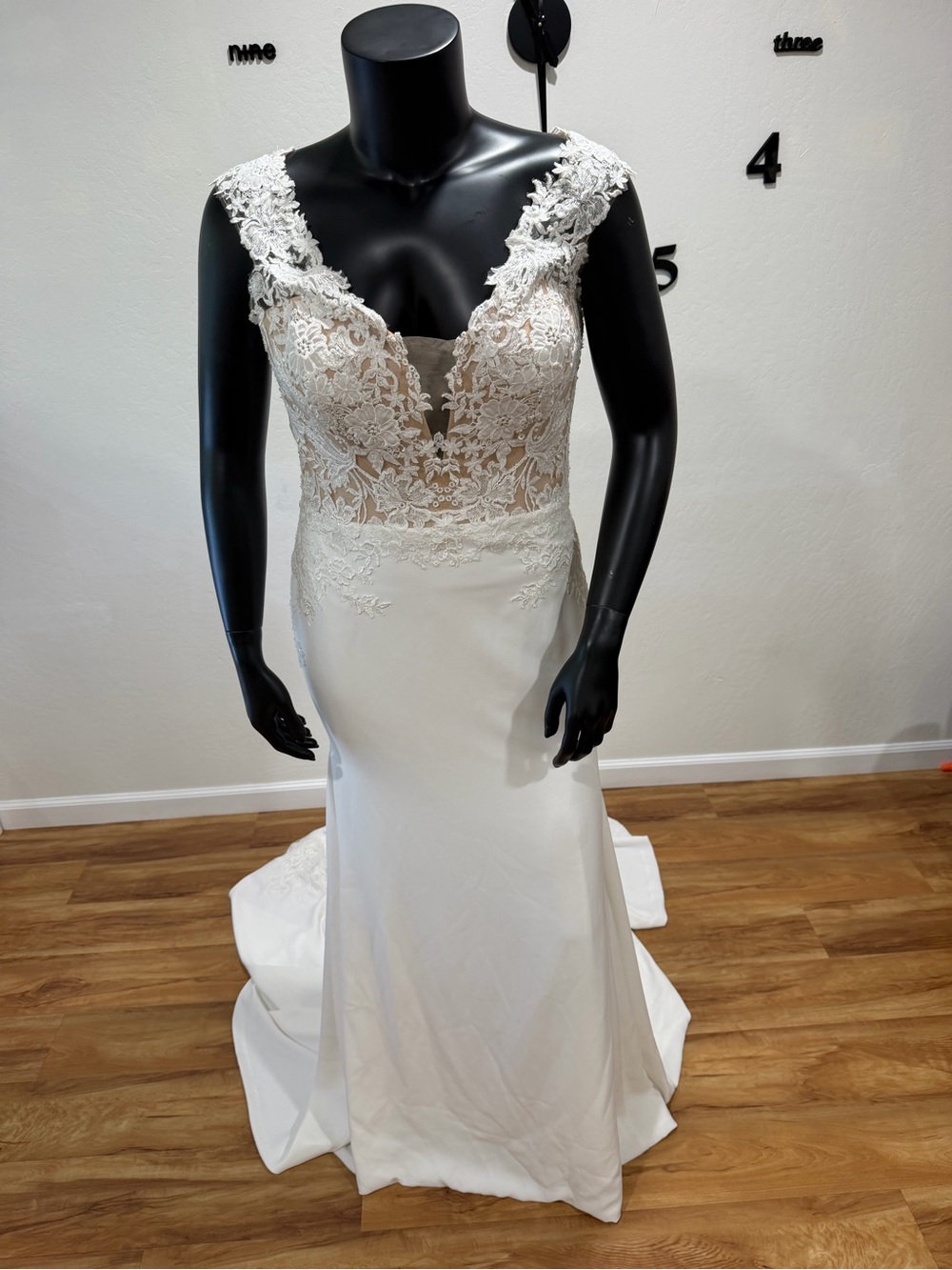 Lillian West 66072 Ivory Nude Lace Wedding Dress Size 18